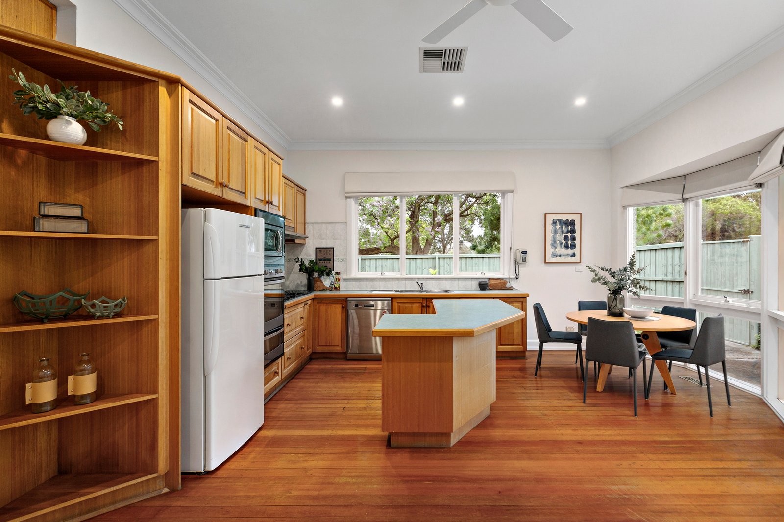 8 Wilton Vale Crescent, Malvern East, 3145