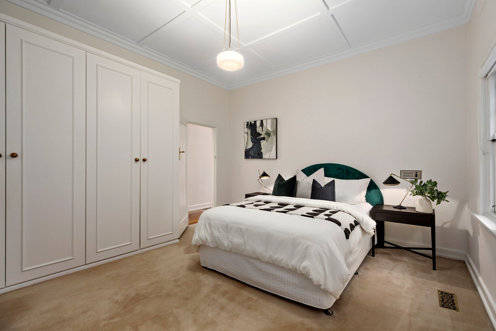 8 Wilton Vale Crescent, Malvern East, 3145