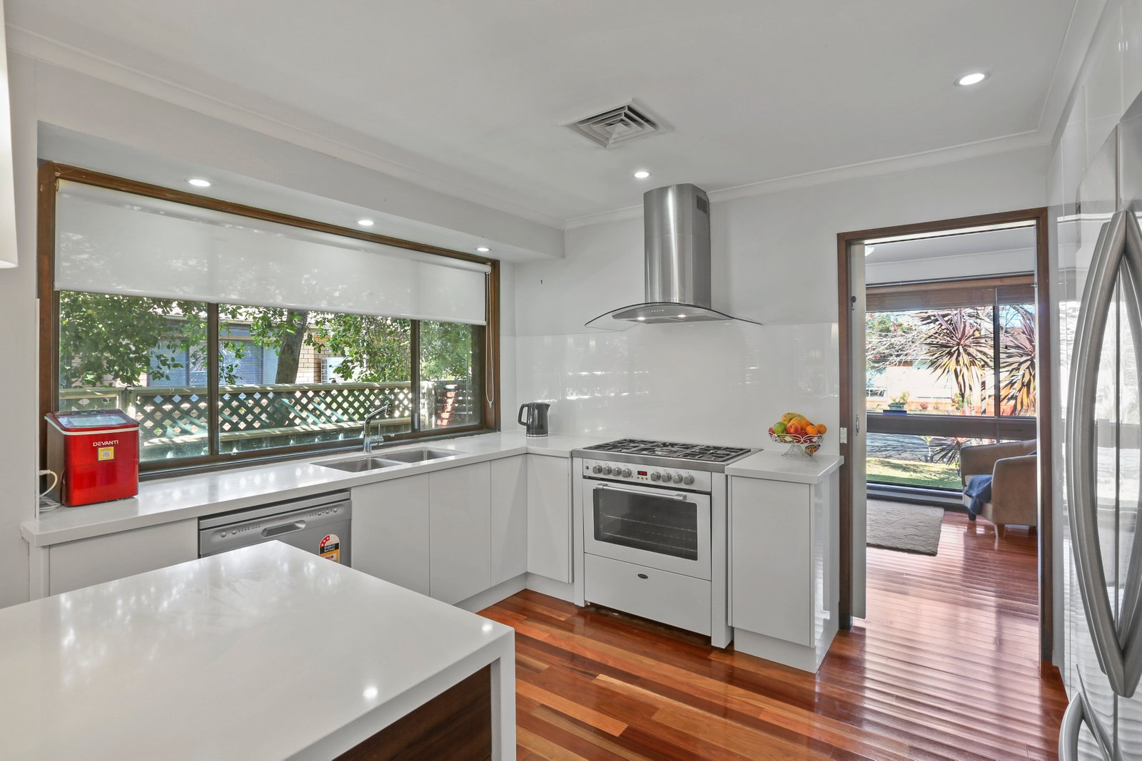 8 Windsor Crescent BROWNSVILLE 2