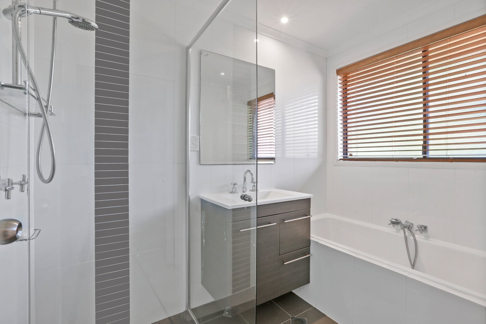8 Windsor Crescent BROWNSVILLE 4
