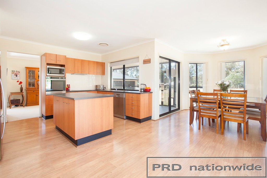 8 Woodlands Dr  THORNTON 17