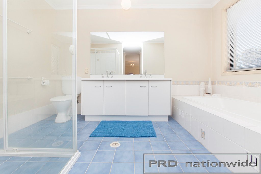 8 Woodlands Dr  THORNTON 24