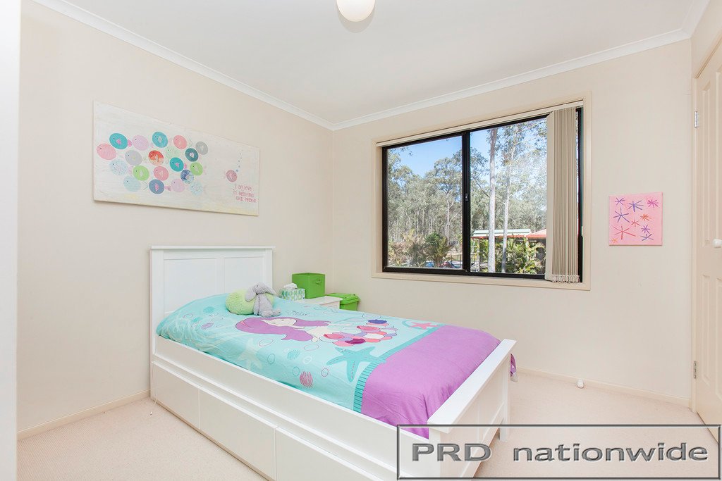8 Woodlands Dr  THORNTON 25