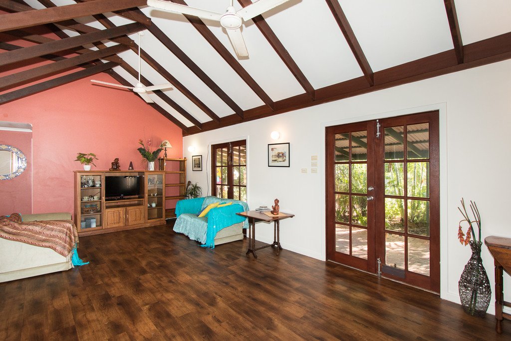 8 Woods Dr  BROOME 2