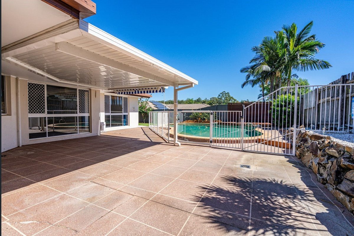 8 Woodstock Court Parkwood 11