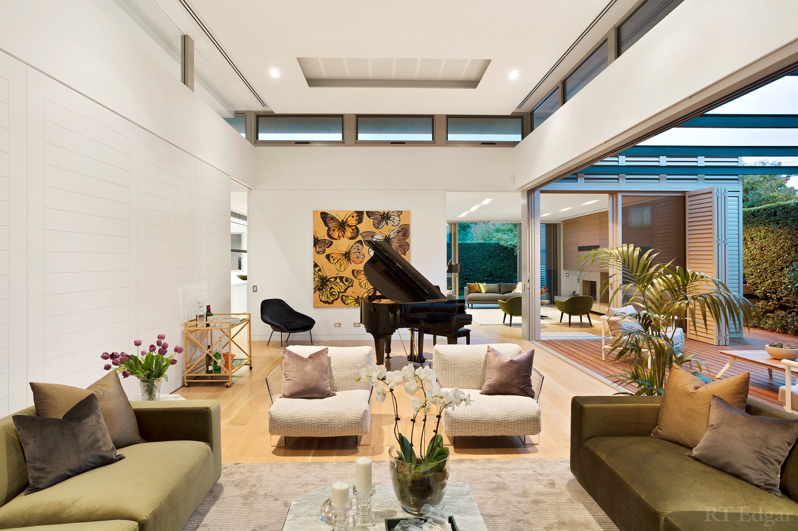 Real Estate and Property in 8 Wootton Grove, Caulfield North, VIC