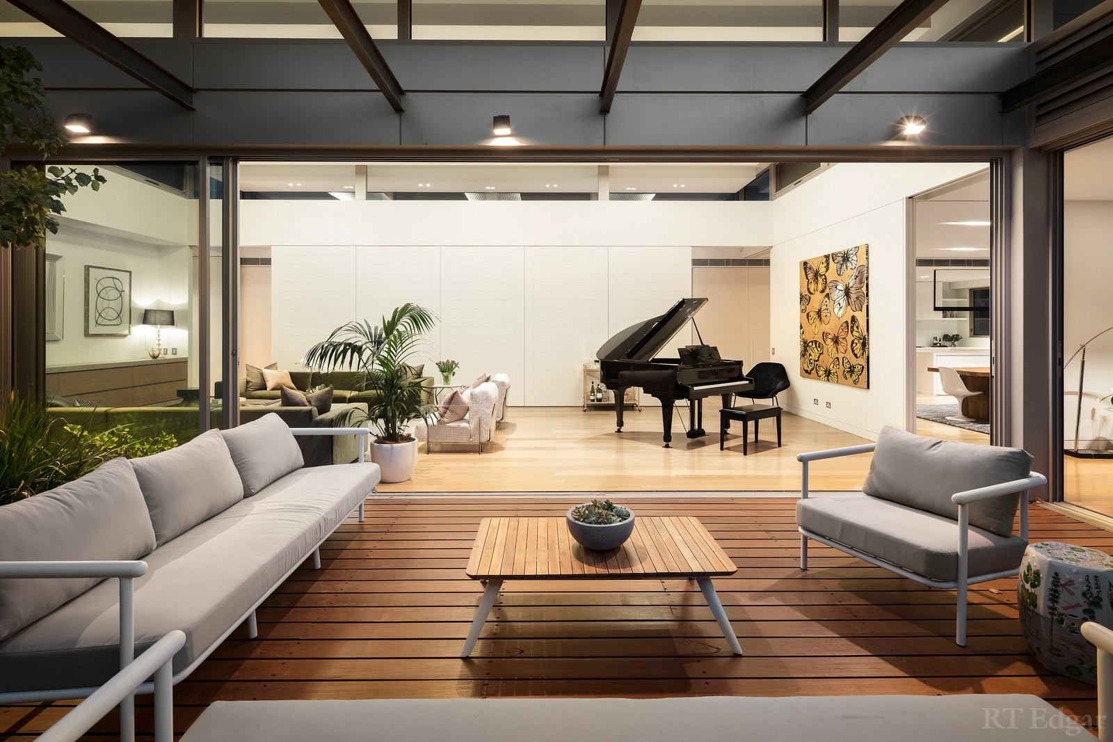 Real Estate and Property in 8 Wootton Grove, Caulfield North, VIC