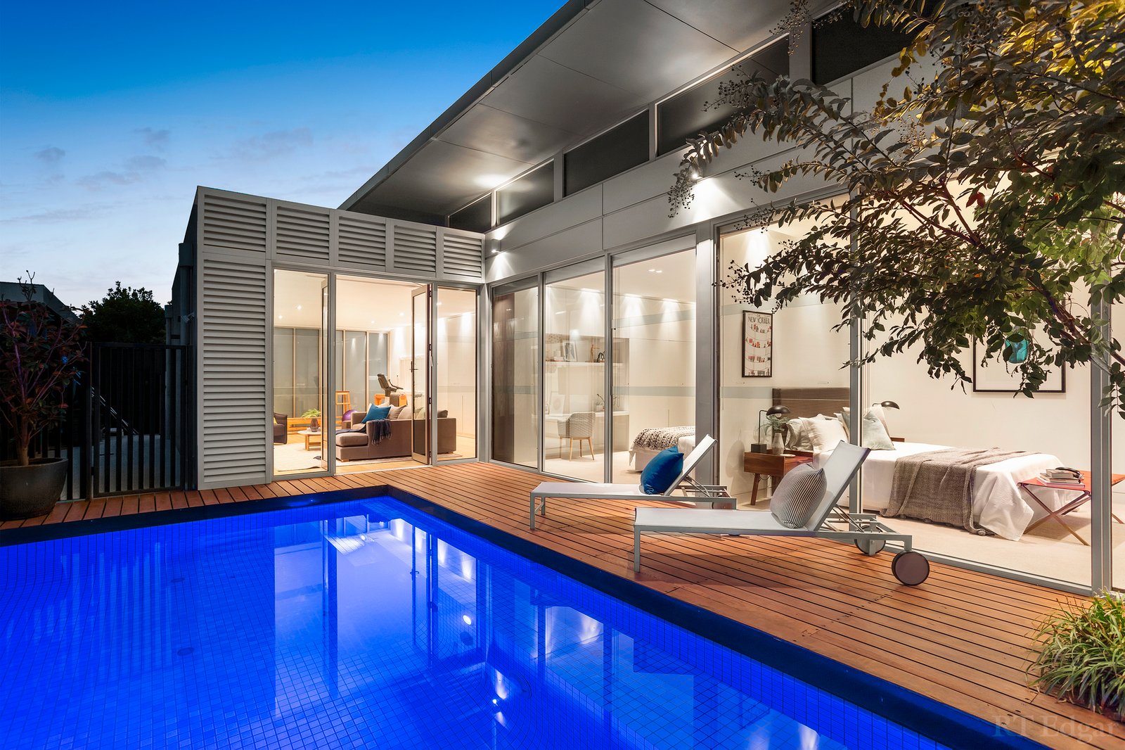 Real Estate and Property in 8 Wootton Grove, Caulfield North, VIC