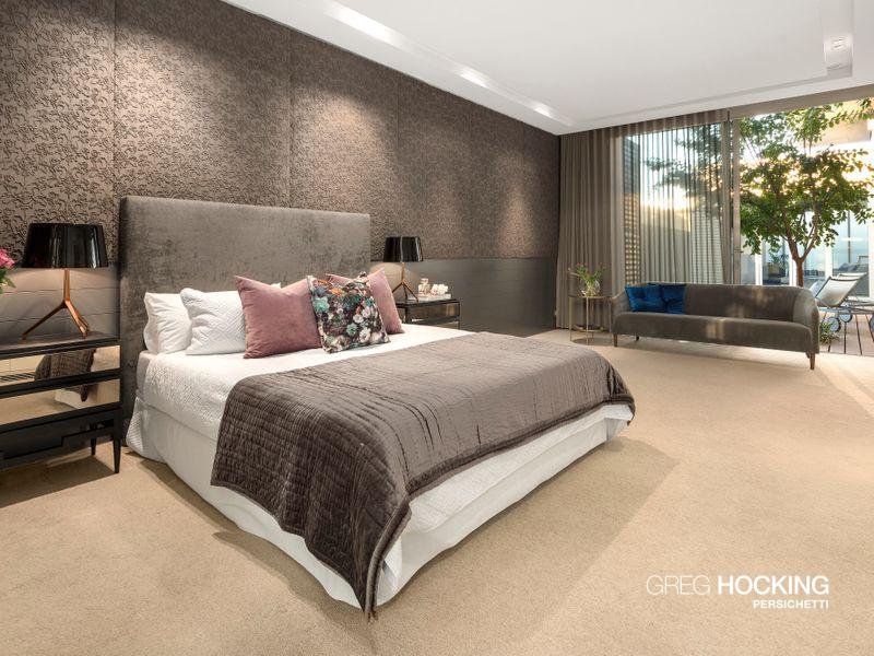 Real Estate and Property in 8 Wootton Grove, Caulfield North, VIC