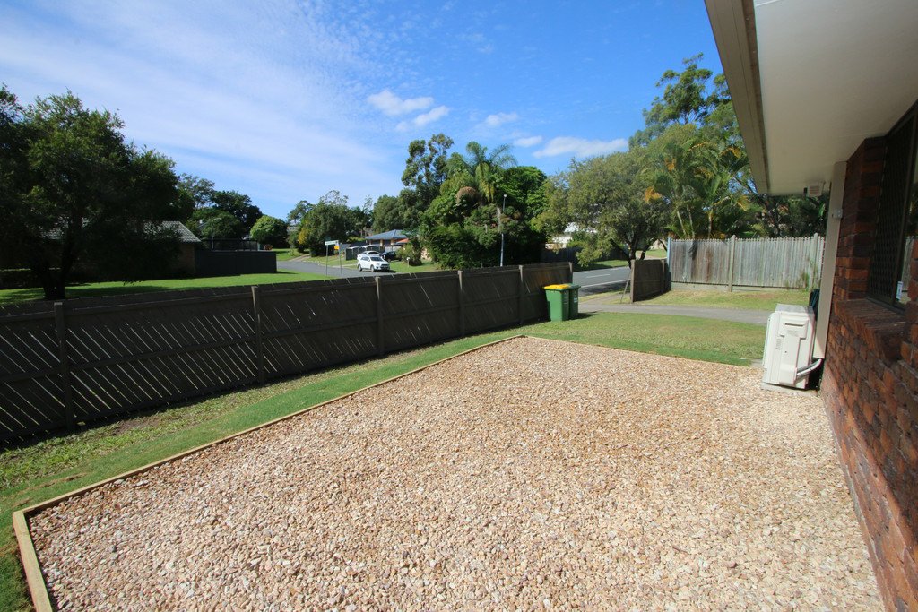 8 Yangoora Crescent ASHMORE 2