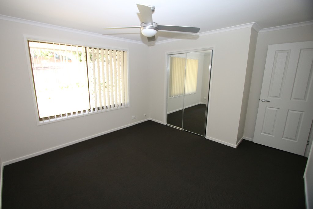 8 Yangoora Crescent ASHMORE 5