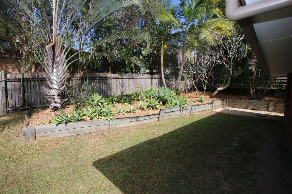 8 Yangoora Crescent ASHMORE 9