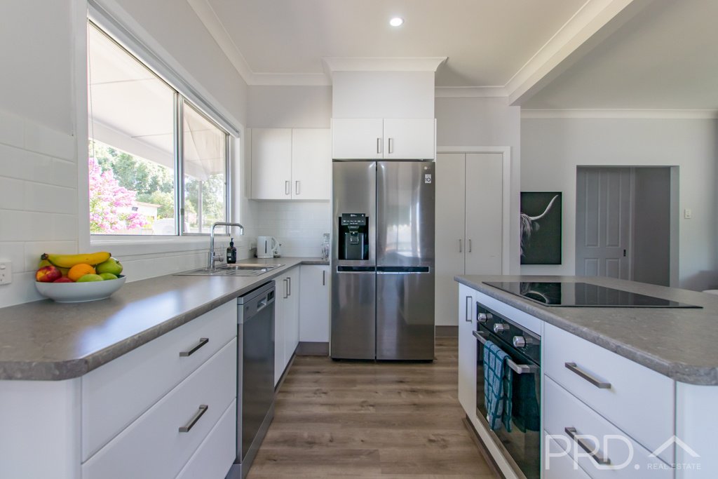 8 Yaralla Street TUMUT 4