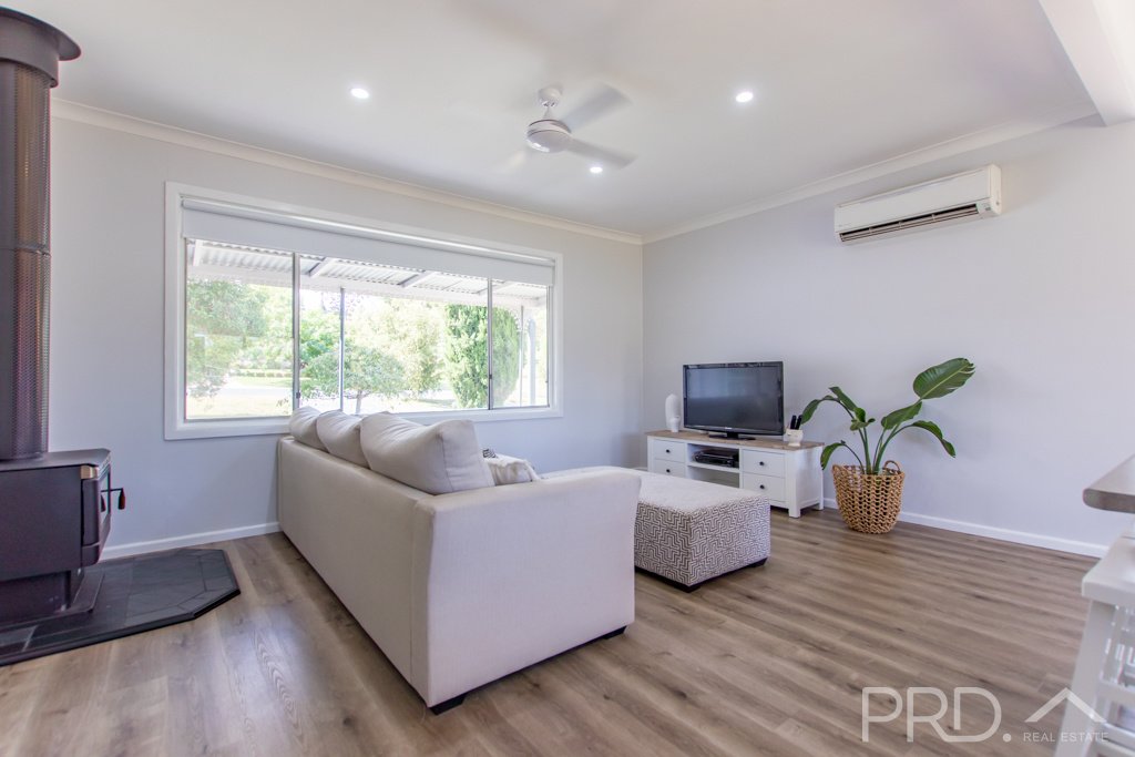 8 Yaralla Street TUMUT 14