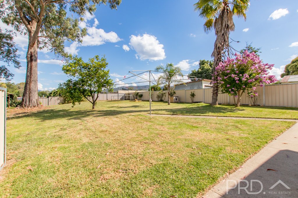 8 Yaralla Street TUMUT 16