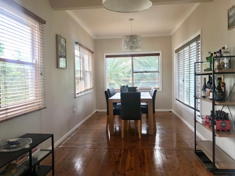 8 Yarral Avenue EAST TAMWORTH 5