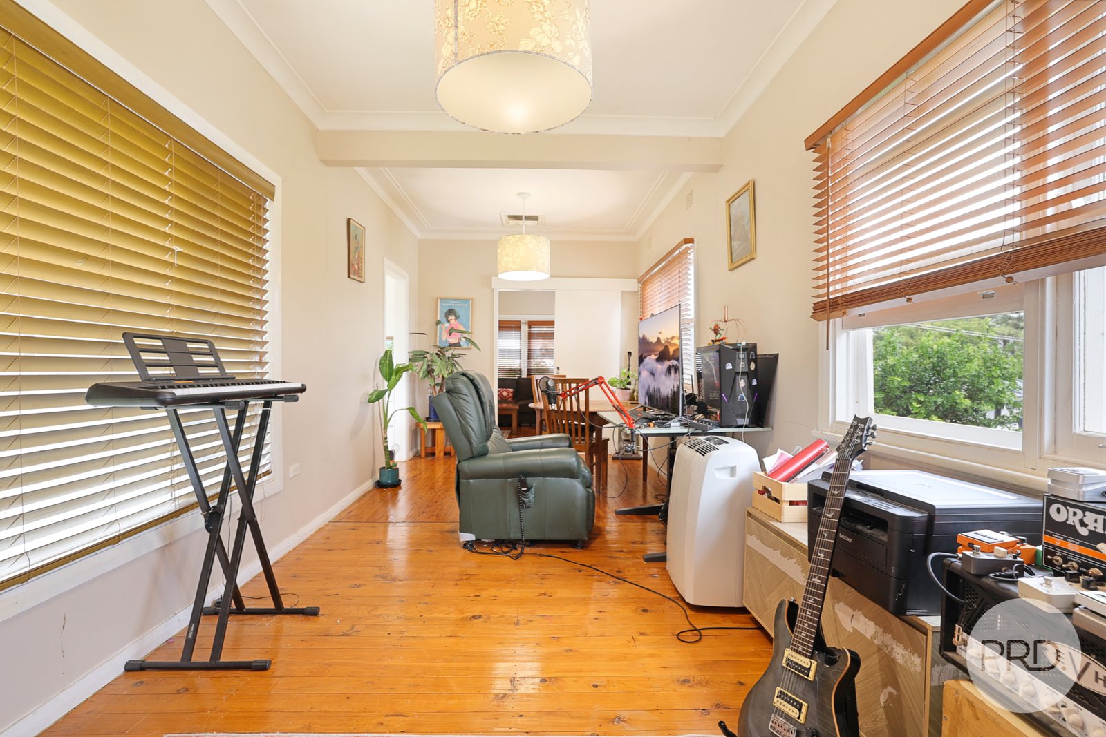 8 Yarral Avenue TAMWORTH 16