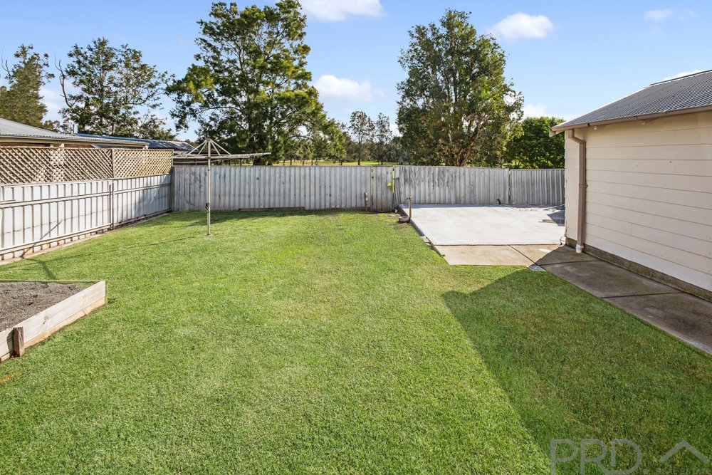 8 Yarrum Avenue BERESFIELD 17
