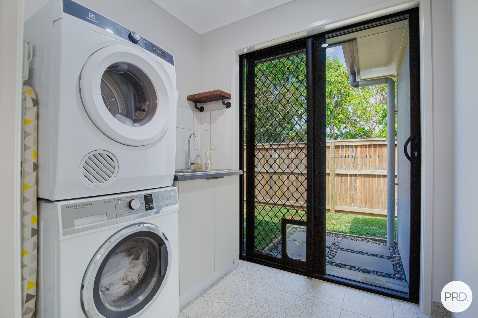 8 Yea Court BEACONSFIELD 12