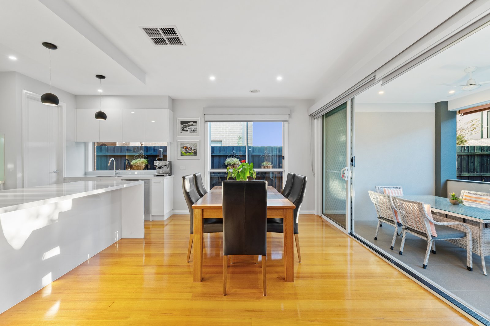 Gallery: 8 Yellowbox Drive
