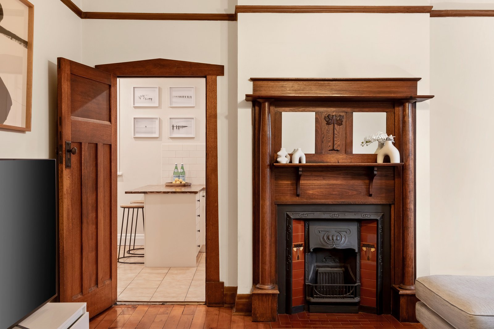 Real Estate and Property in 8 Yendon Road, Carnegie, VIC