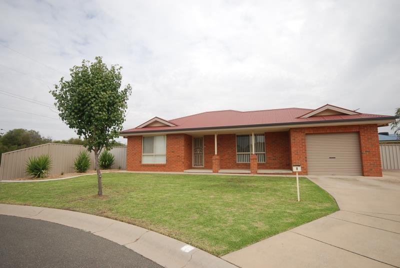 8 Yirribin Crescent GLENFIELD PARK 1