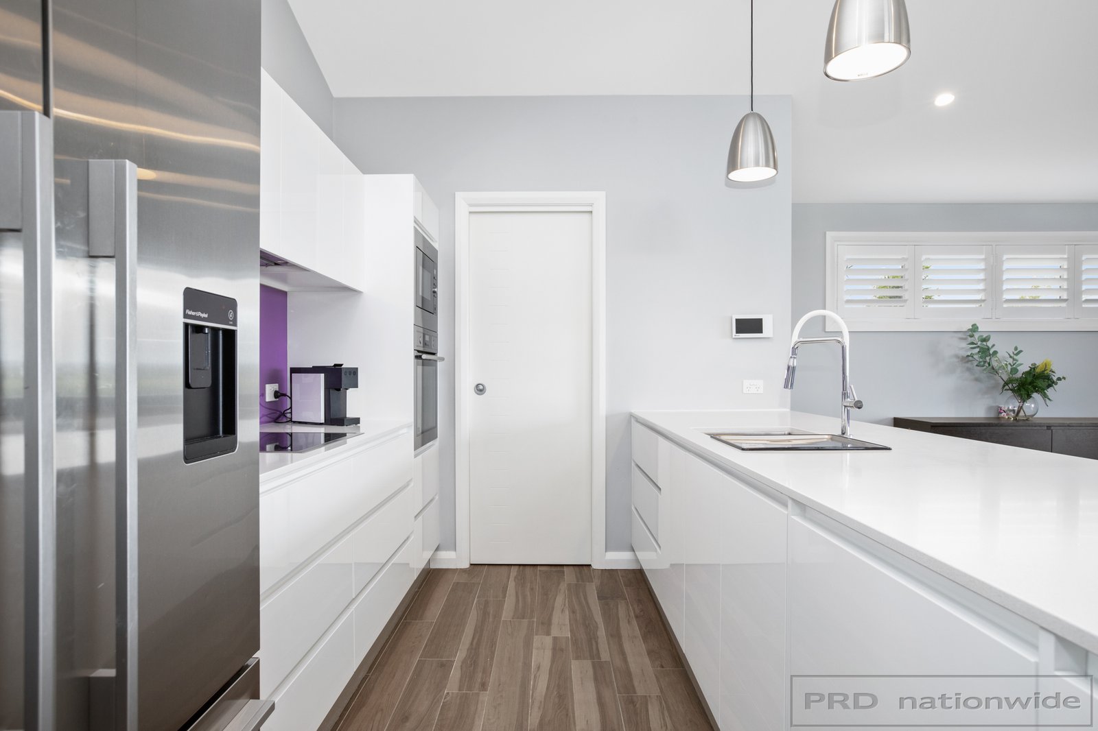 8 York Place RAWORTH 5