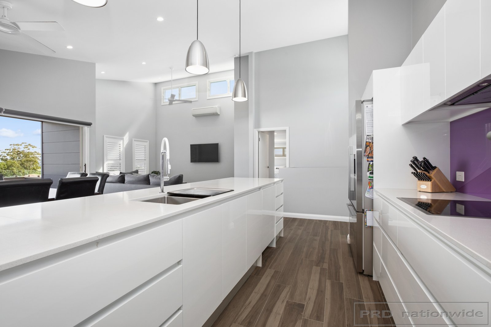 8 York Place RAWORTH 6