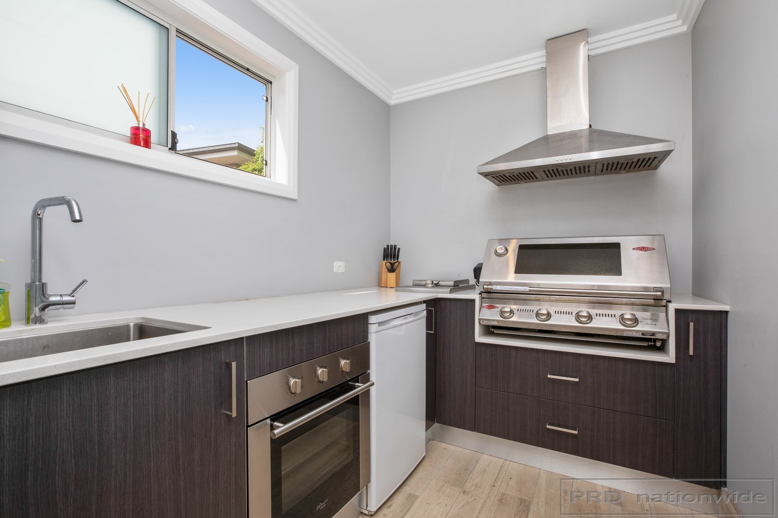 8 York Place RAWORTH 25