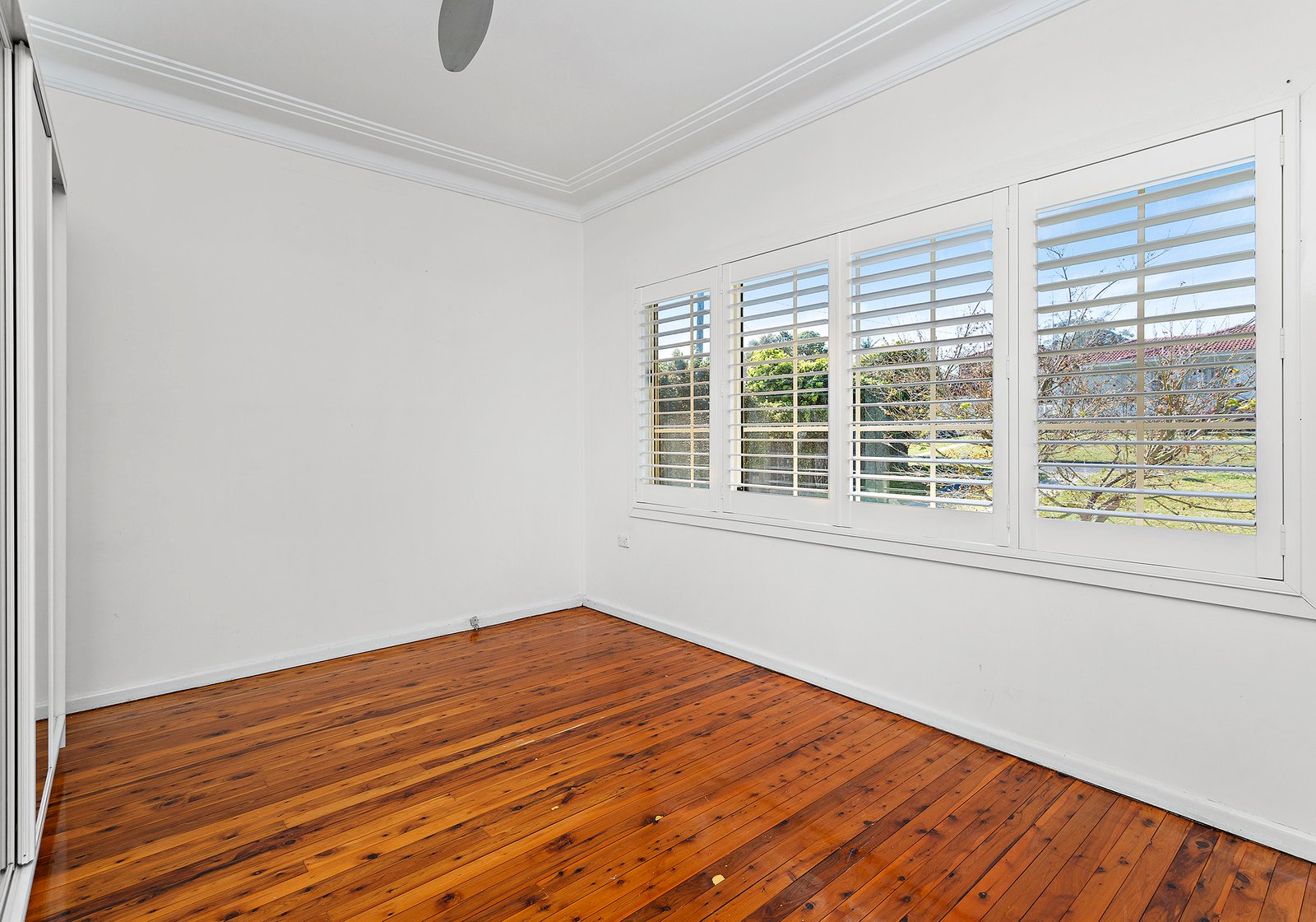 8 Yorkshire Rd DAPTO 6