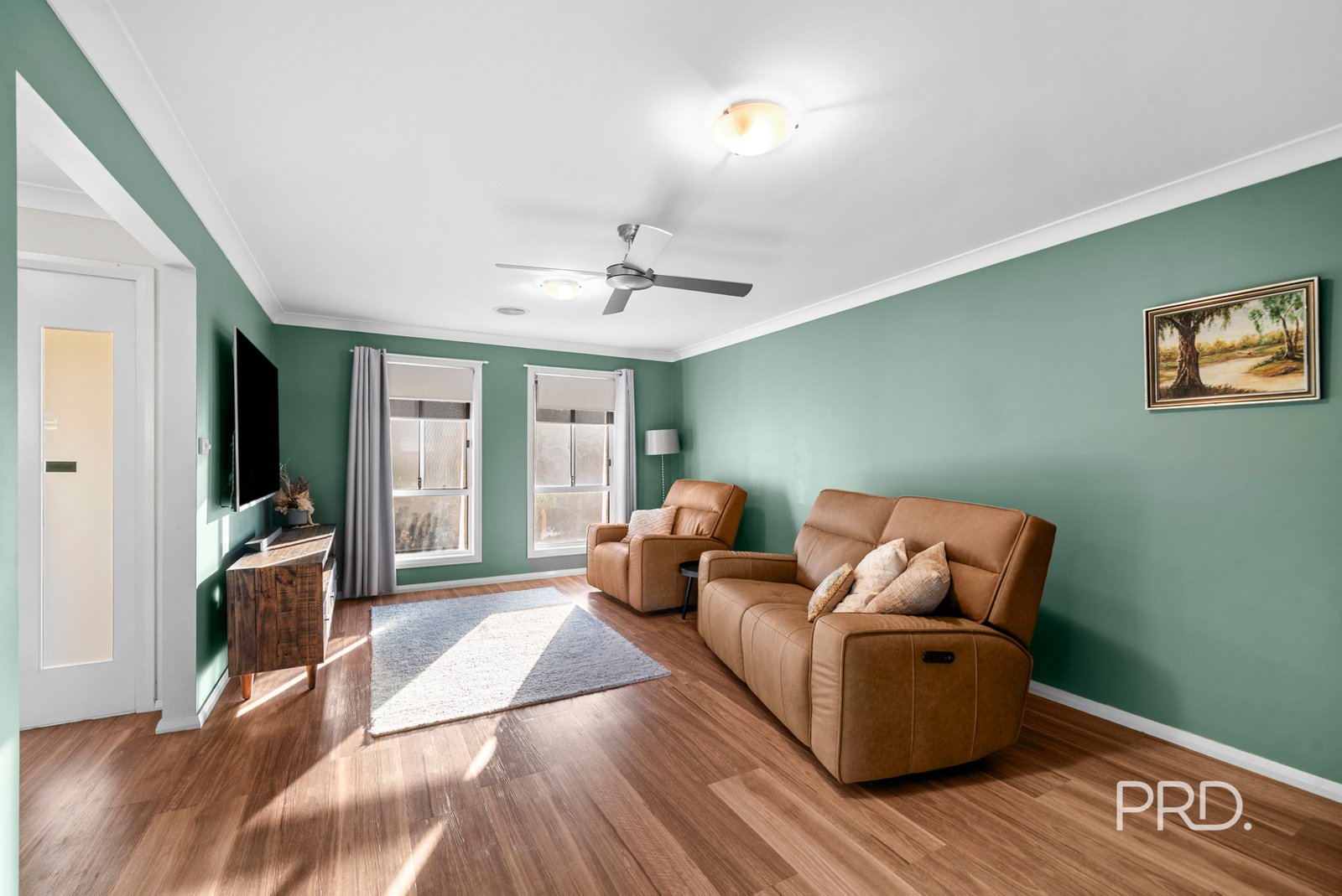 8 Yulong Street GLENFIELD PARK 4