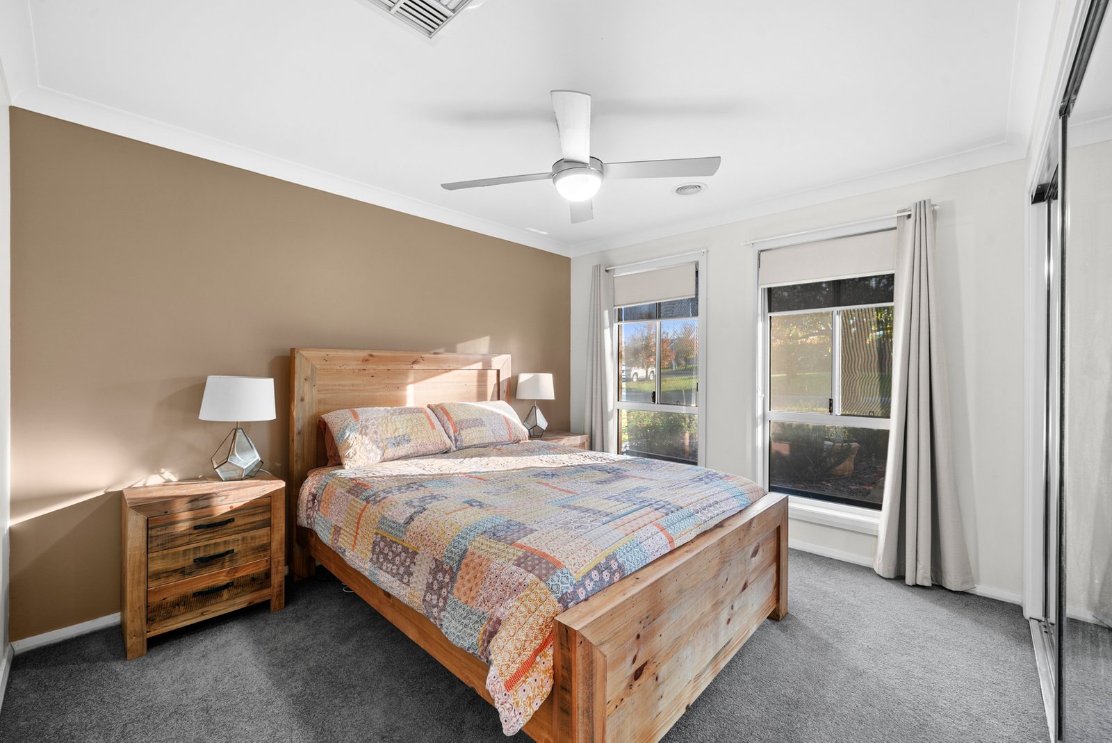 8 Yulong Street GLENFIELD PARK 8