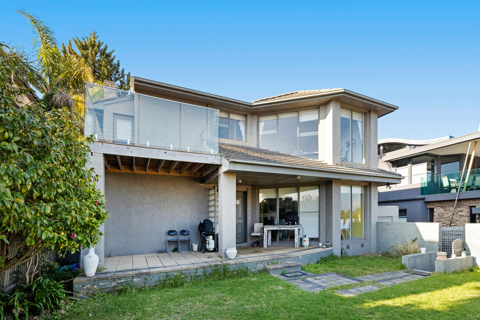 Gallery: 80 Beach Road