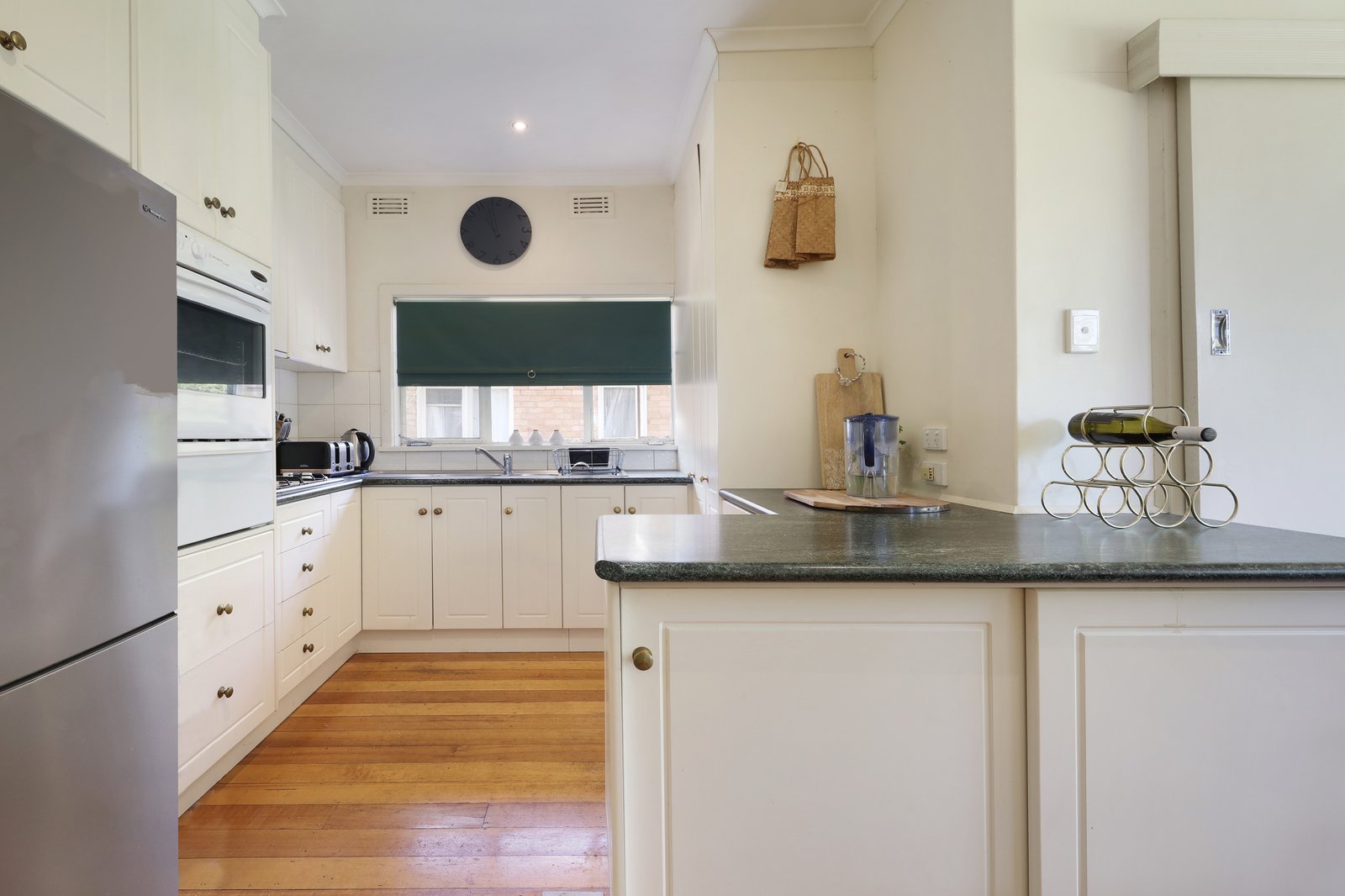 Gallery: 80 Beddoe Avenue