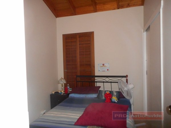 80 Dalhunty Street TUMUT 8