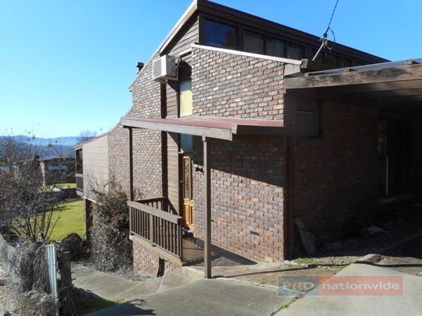 80 Dalhunty Street TUMUT 18