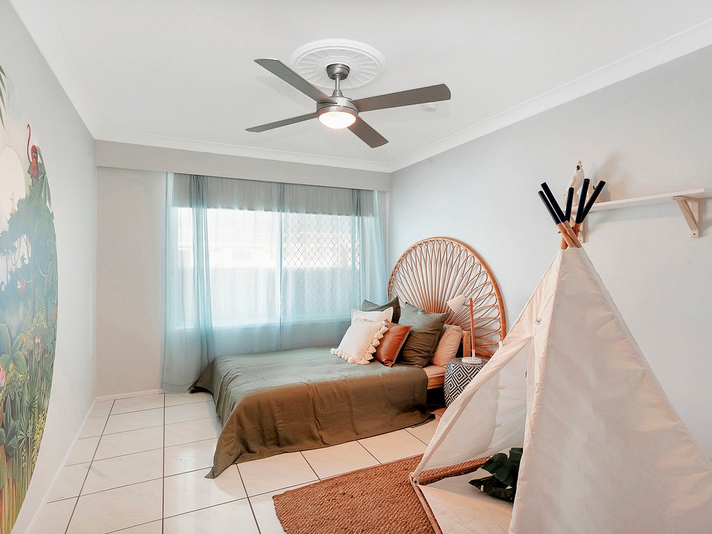 80 Jabiru Ave BURLEIGH WATERS 18