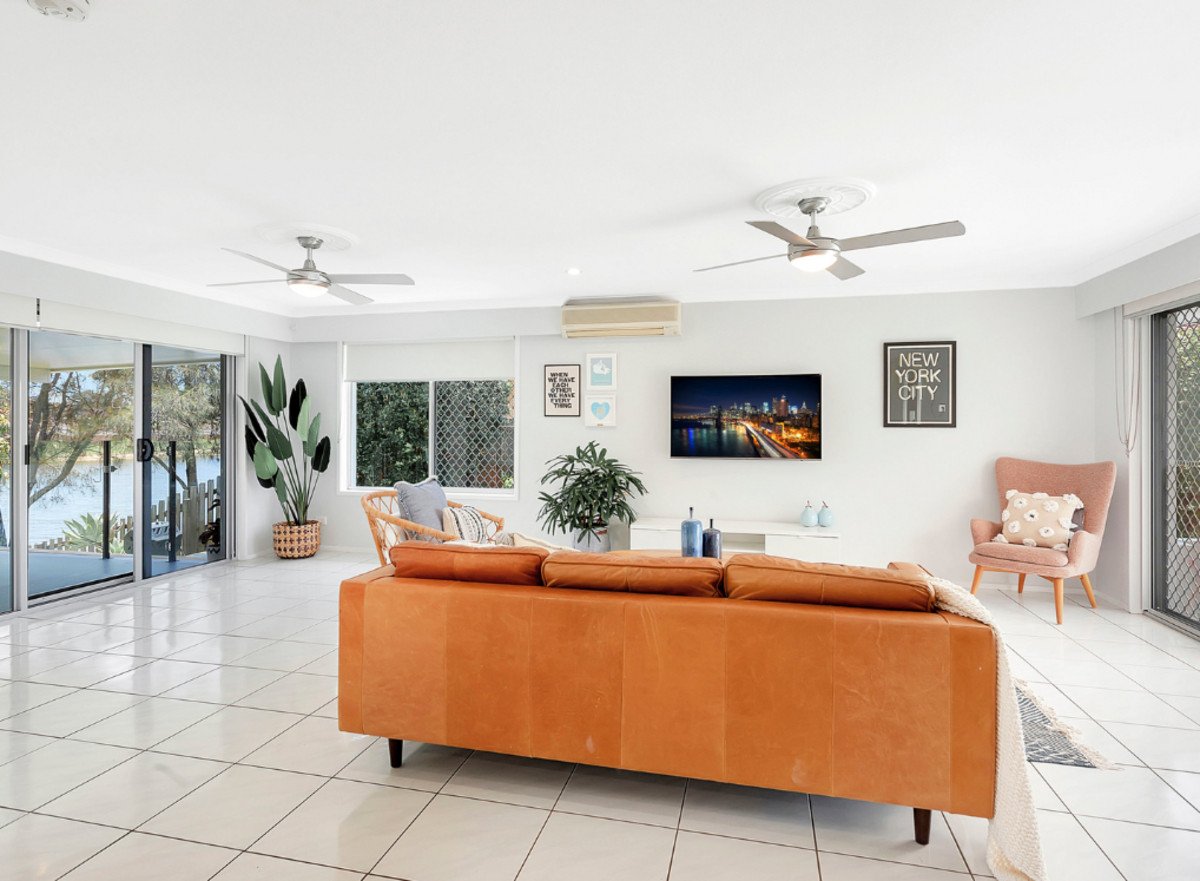 80 Jabiru Avenue BURLEIGH WATERS 7