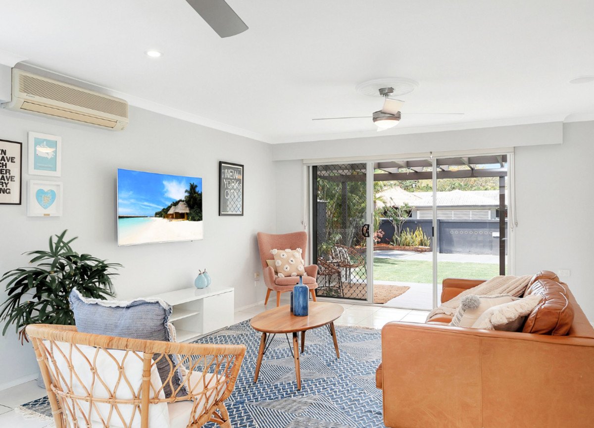 80 Jabiru Avenue BURLEIGH WATERS 9
