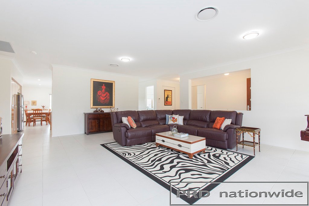 80 Lomandra Circuit PATERSON 5