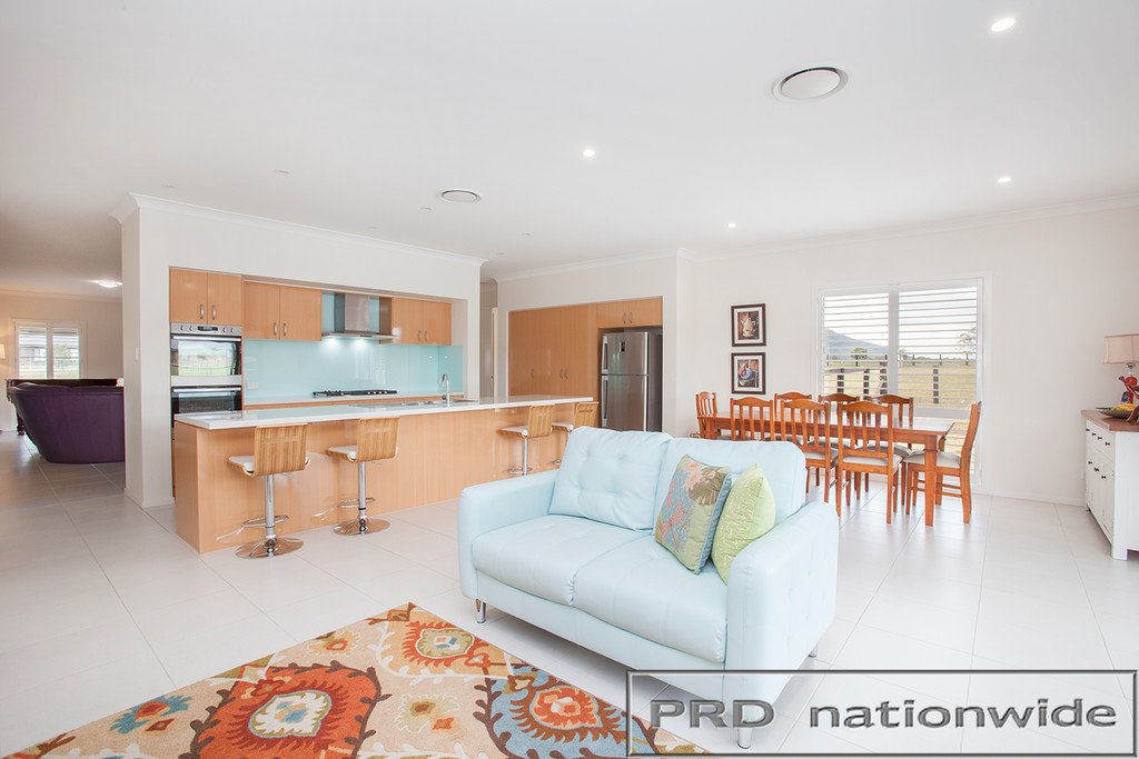 80 Lomandra Circuit PATERSON 9