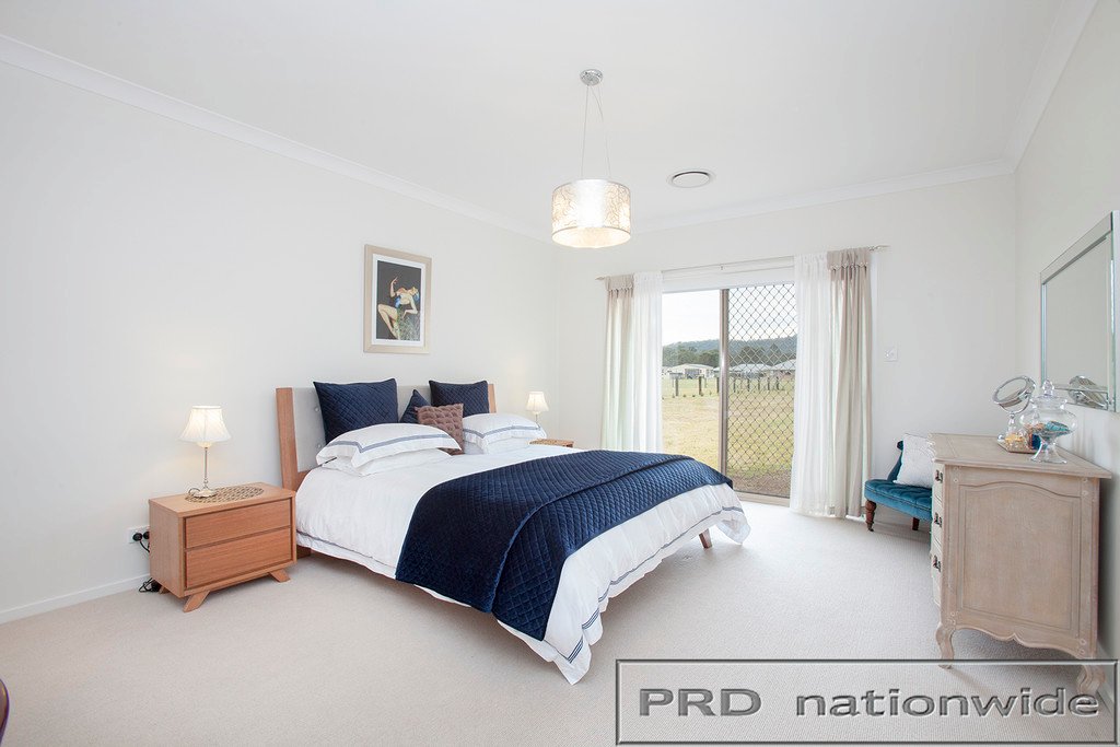 80 Lomandra Circuit PATERSON 10