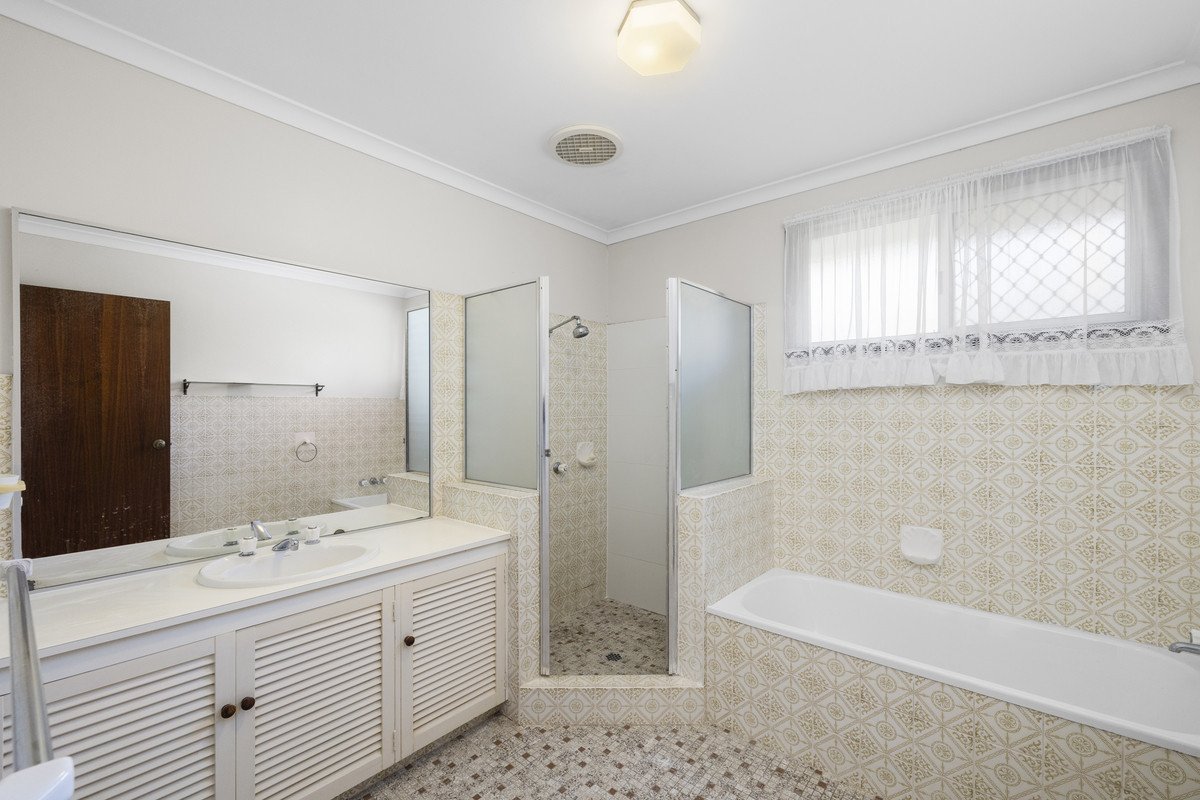 80 Mallawa Drive Palm Beach 12