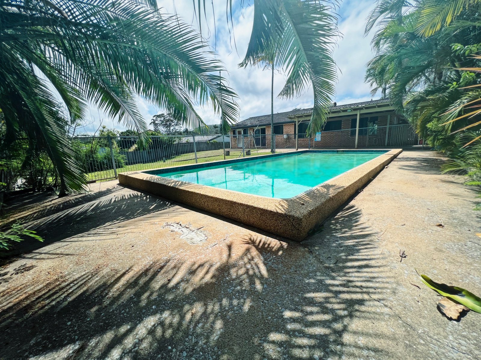 80 MALPAS Street BOYNE ISLAND 1