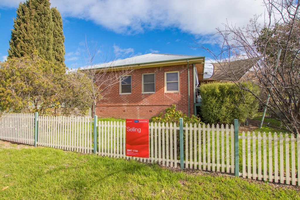 80 Merivale Street TUMUT 2