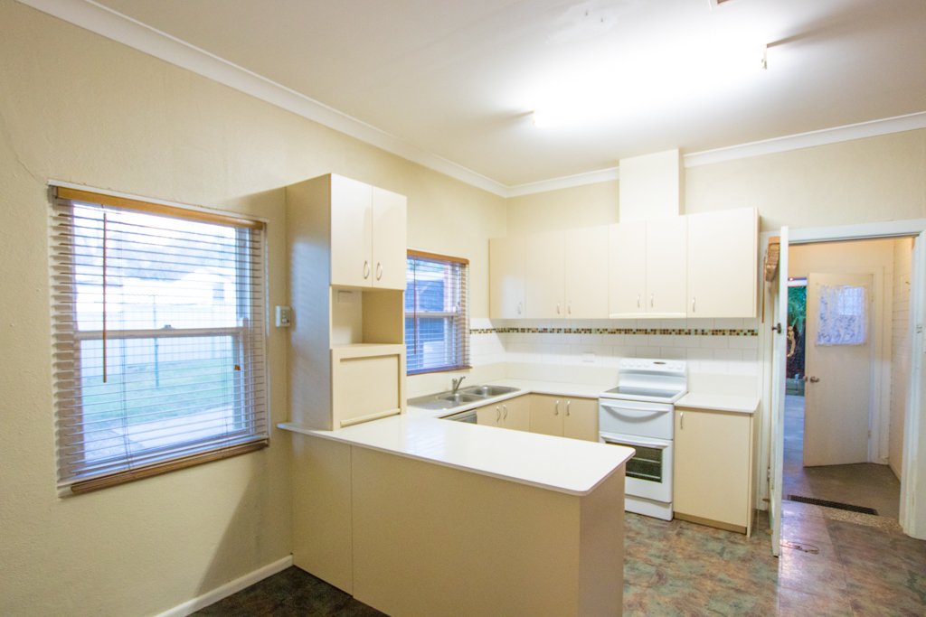 80 Merivale Street TUMUT 18