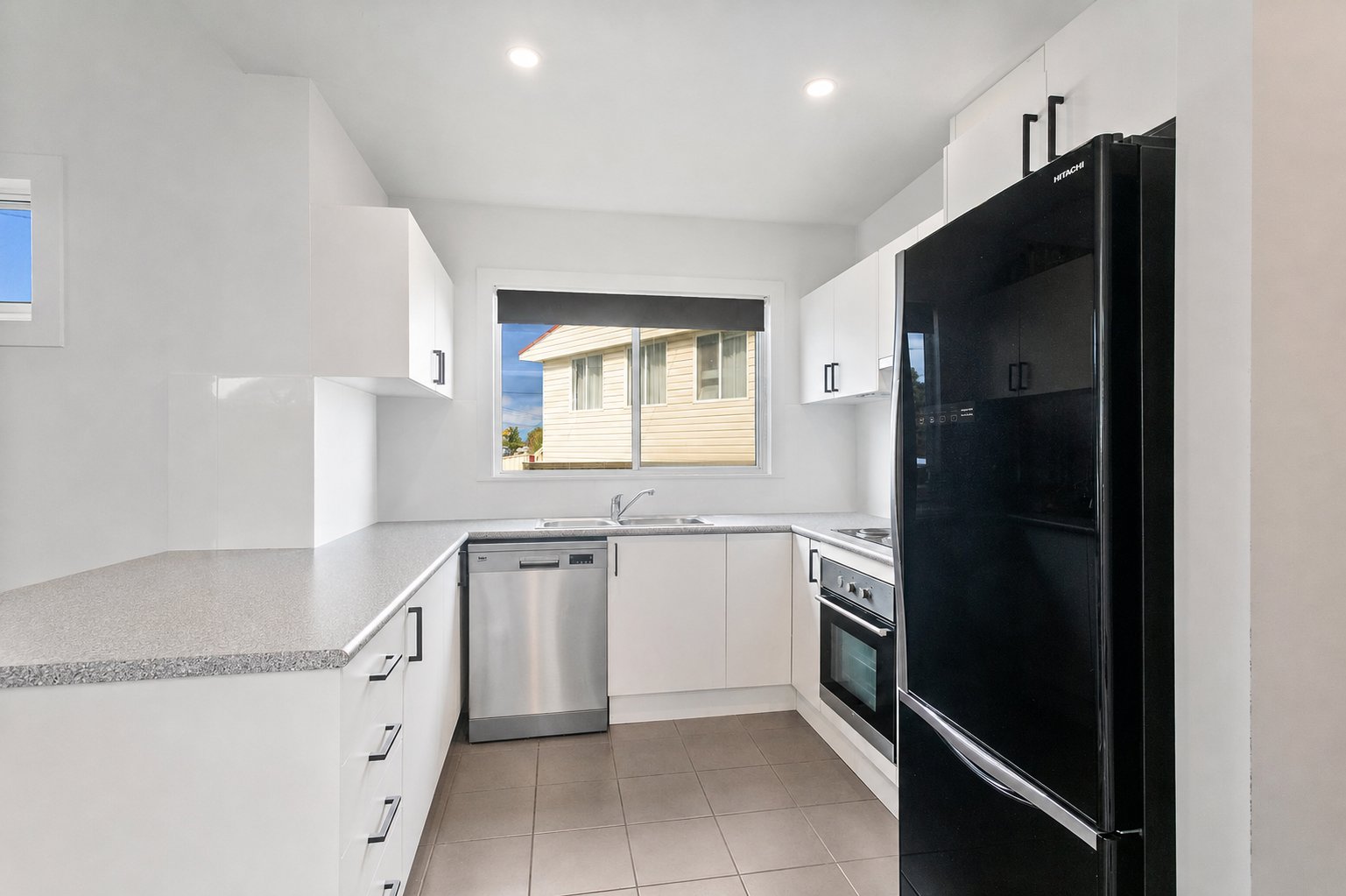 80 Queen Street LAKE ILLAWARRA 5