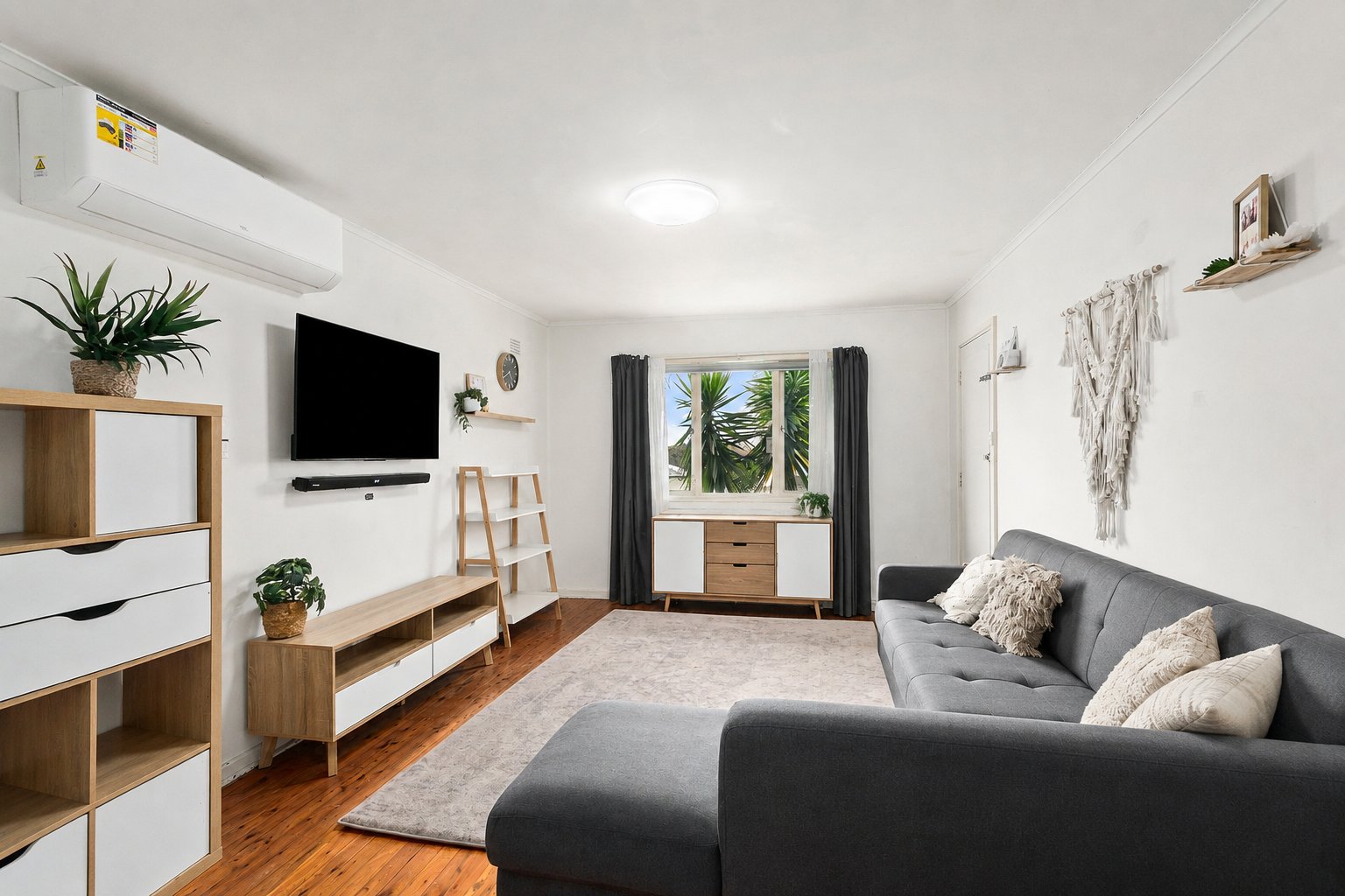 80 Queen Street LAKE ILLAWARRA 6