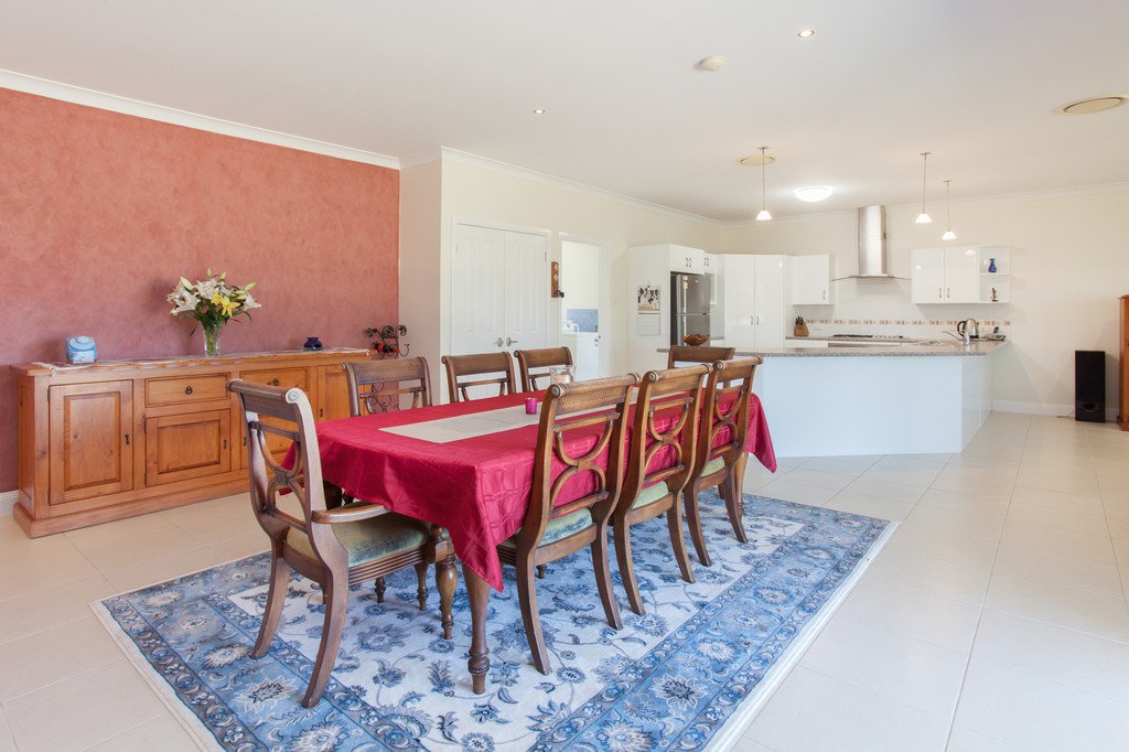 80 Radford st  HEDDON GRETA 9