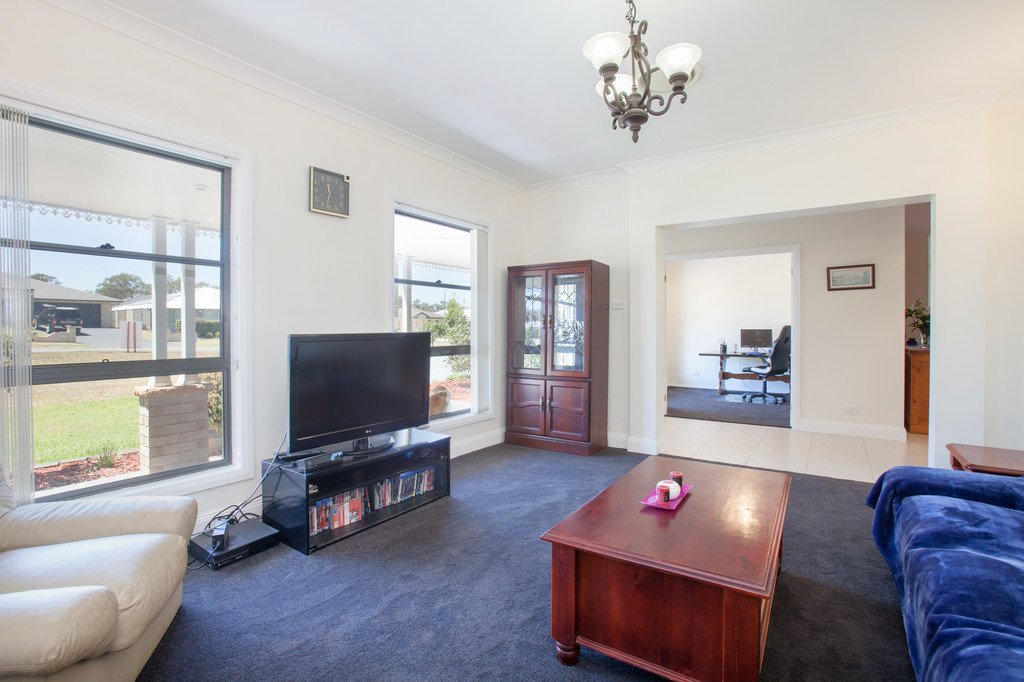 80 Radford st  HEDDON GRETA 14